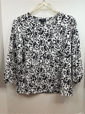 Jones New York Black & White Floral Round Neck Blouse, size SP, NWT